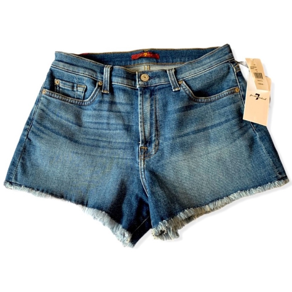 ❣️🌻7 for all mankind cutoff frayed Jean shorts